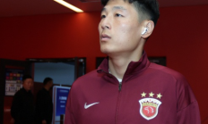 开云APP下载:武磊：膝盖伤势是不可逆的，现在踢比赛前，还是要吃止疼药